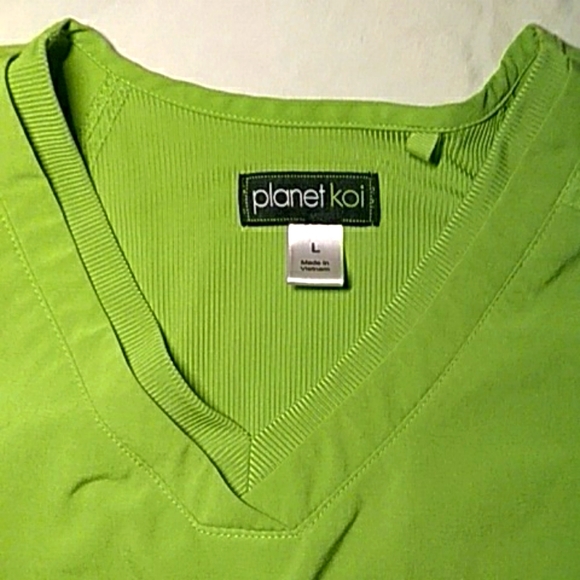 koi Lime Green Scrub Outfit. - Picture 2 of 5